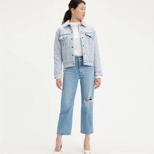 Light Blue High-Rise Straight Crop Jeans - Women - Levi’s Ribcage Straight Ankle